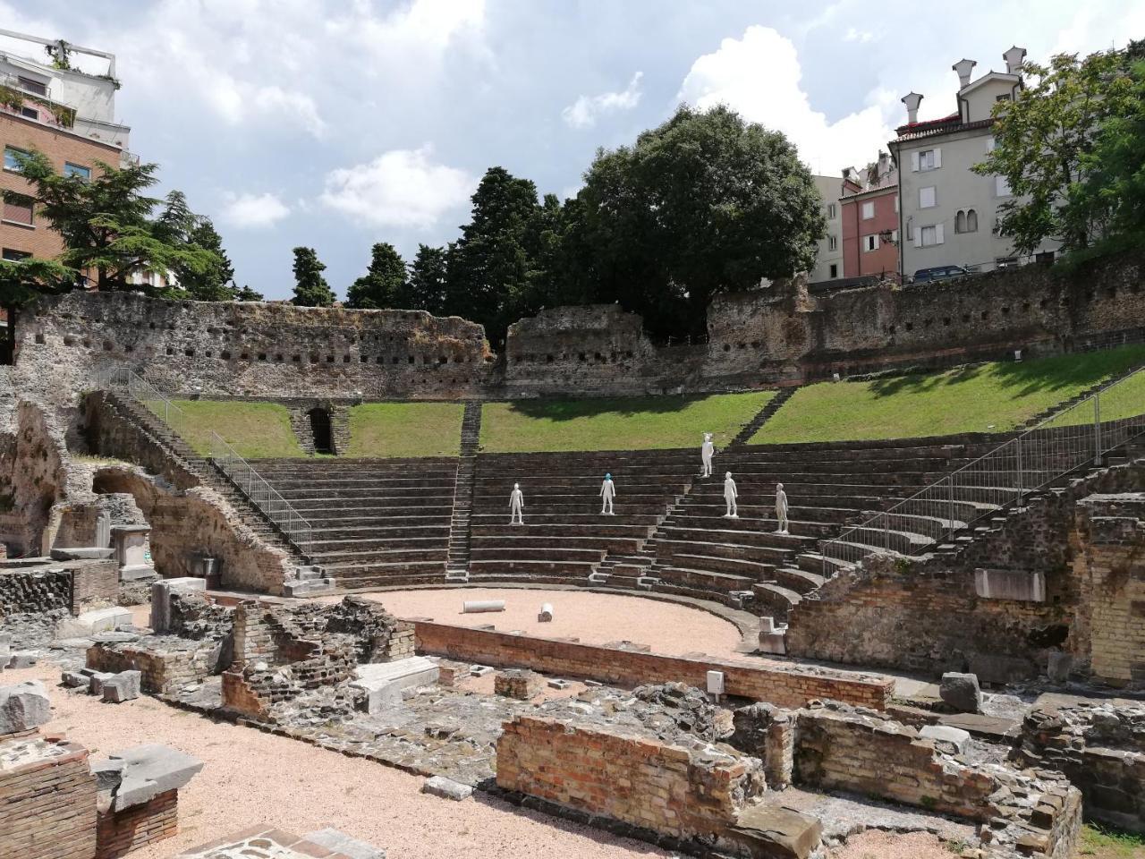Residence Teatro Romano トリエステ エクステリア 写真