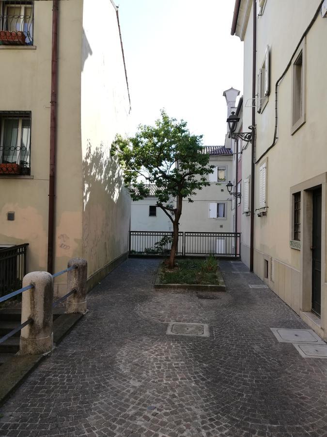 Residence Teatro Romano トリエステ エクステリア 写真